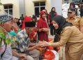 Pemkot Bandar Lampung Salurkan Bantuan Beras untuk Warga
