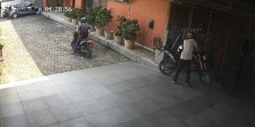 Terekam CCTV, Honda CRF Milik Mekanik Raib Digondol Maling di Bandar Lampung