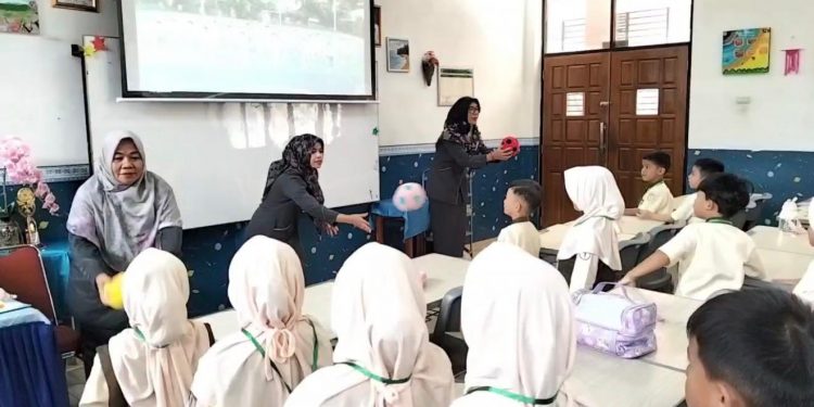 SD Al Kautsar Kenalkan Lingkungan Sekolah Hingga Toilet Training Kepada Siswa Baru