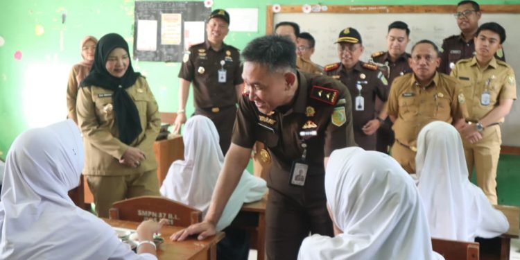Walikota Eva dan Kajati Lampung Tinjau MBG, Pastikan Tepat Sasaran