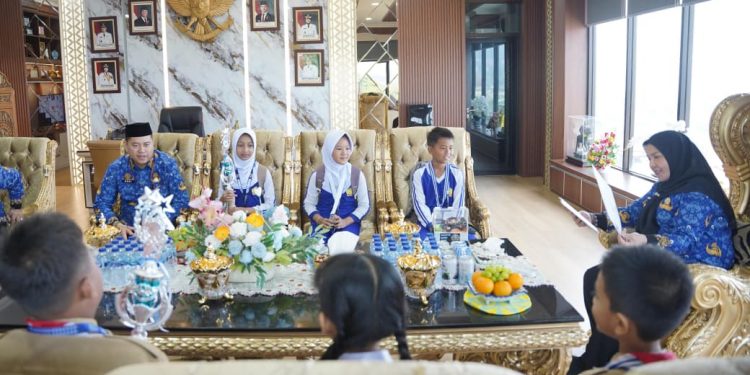 Dua Siswi SD Bandar Lampung Borong Emas dan Perak di Olimpiade Robot Internasional