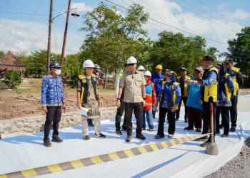 Gubernur Lampung Tinjau Perbaikan Jalan Gunung Sugih-Kota Gajah