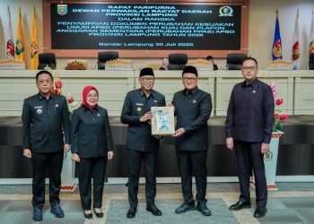 Raperda APBD Lampung 2025 Disepakati, DPRD Soroti Layanan Publik