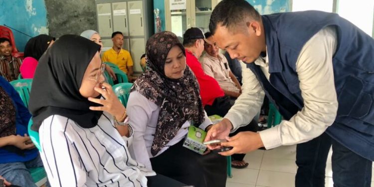 Tim Dosen Unila Latih UMKM Gunakan Aplikasi Kasir Pintar PO
