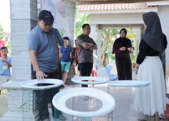 Warek Akademik Unila Monitoring Kegiatan KKN di Pesisir Barat