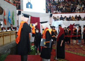 Wisuda Periode VIII, Unila Luluskan 998 Mahasiswa