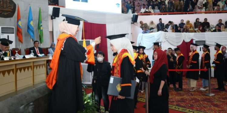 Wisuda Periode VIII, Unila Luluskan 998 Mahasiswa