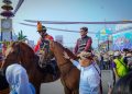 Gubernur Mirza Buka Tapis Karnaval, Ribuan Warga Padati Jalanan
