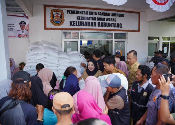 Pemkot Bandar Lampung Salurkan Bantuan Beras ke 96.919 KPM