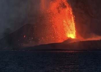 Abu Vulkanik Anak Krakatau, Pemprov Lampung Imbau Warga Gunakan Masker
