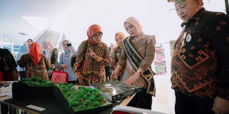 Batin Wulan Ajak Generasi Muda Lampung Cintai Budaya Lewat Literasi