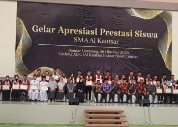 Yayasan Al Kautsar Apresiasi 30 Siswa SMA Berprestasi di Tingkat Nasional
