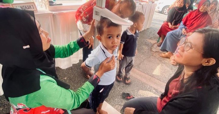 Alfamart dan Kalbe Nutritionals Perkuat Dukungan 1.000 HPK melalui Sahabat Posyandu, Jangkau 2.800 Penerima Manfaat di 28 Titik