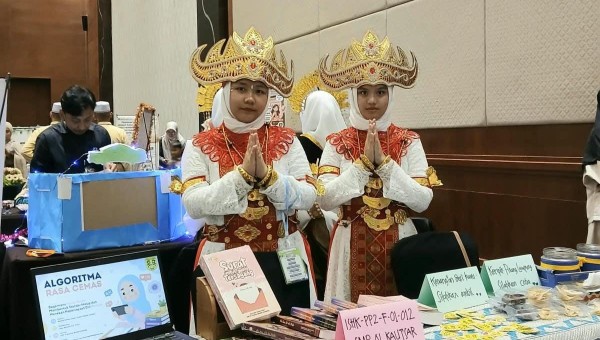 Tim SMP Al Kautsar Raih Bronze Medal Kompetisi Riset Nasional