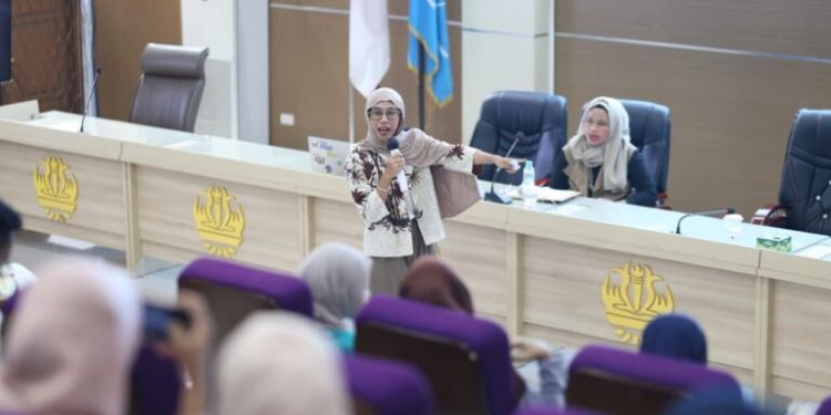 Kombaca Perpustakaan Unila Gandeng Empowomen Gelar Sharing Session Inisiasi Sosial