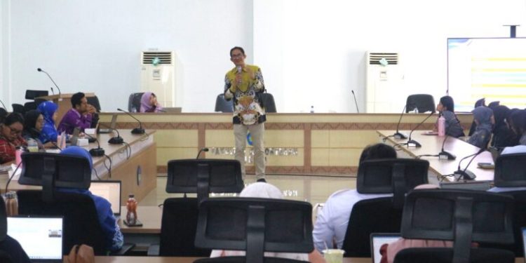 Farmasi Unila Gelar Workshop Penulisan Ilmiah untuk Menembus SINTA dan SCOPUS